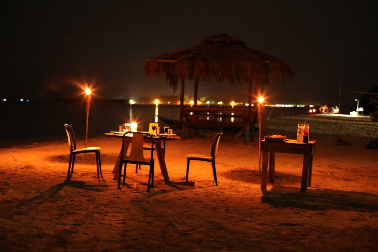 Moodhu Surf House Hotel Himmafushi Exterior foto